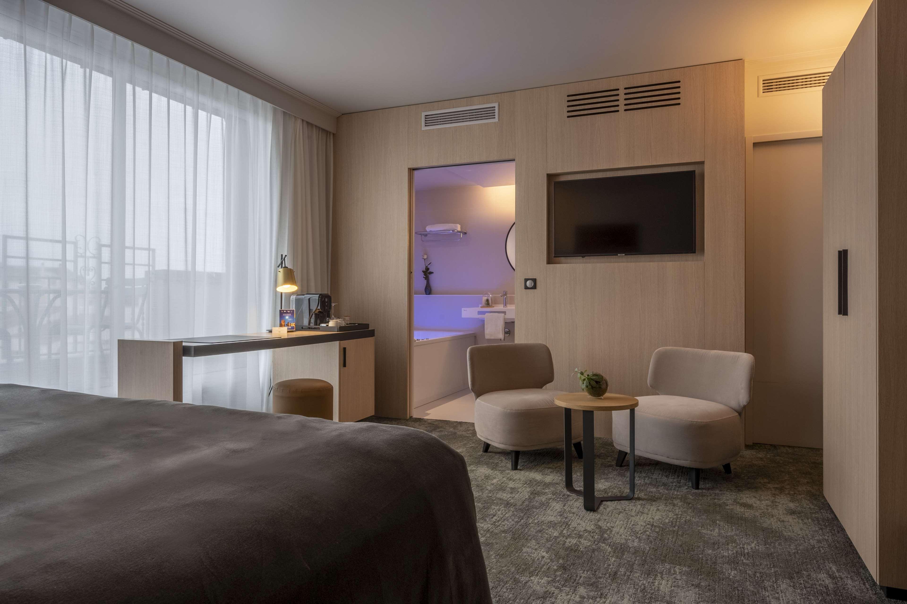 Western Premier Masqhotel