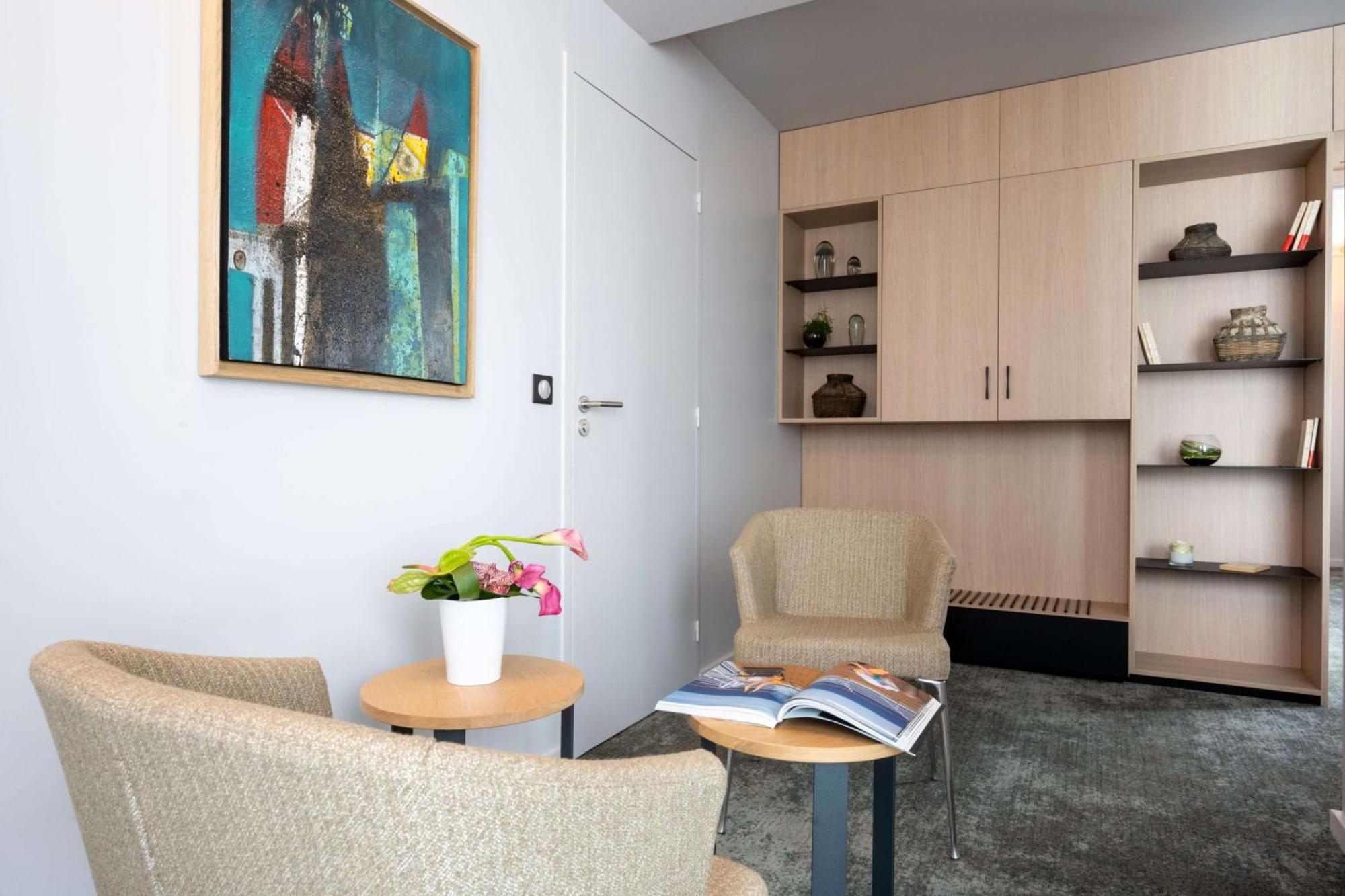 Le Masq Western Premier Hotel